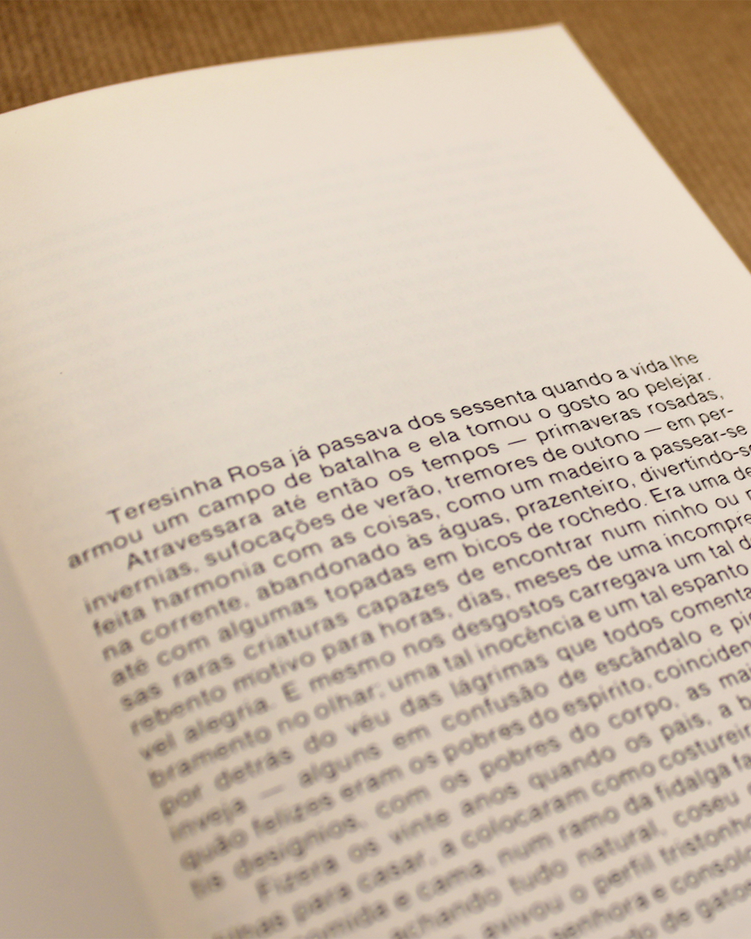 helia-correia-villa-celeste-novela-ingenua-autora-feminina-portuguesa-1