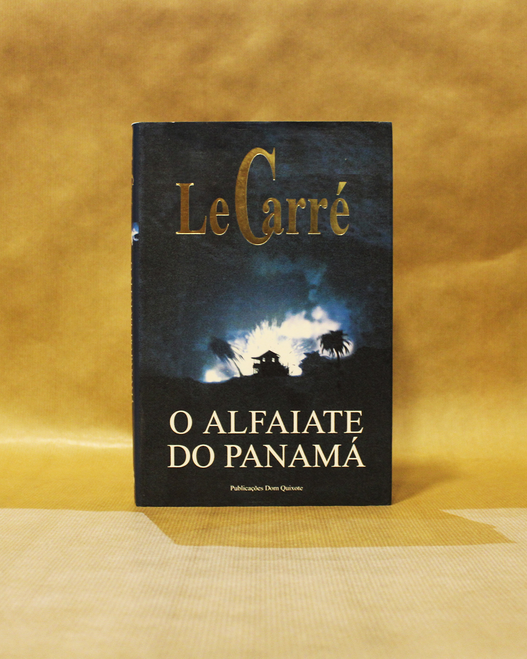 VENDIDO - O Alfaiate do Panamá