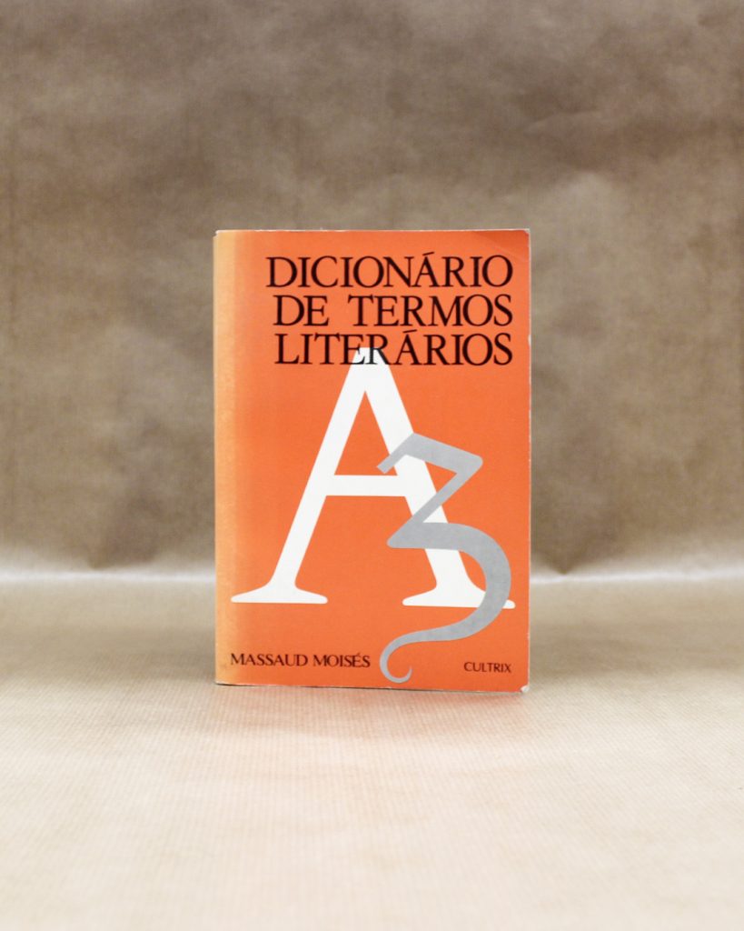 Dicionário de Termos Literários