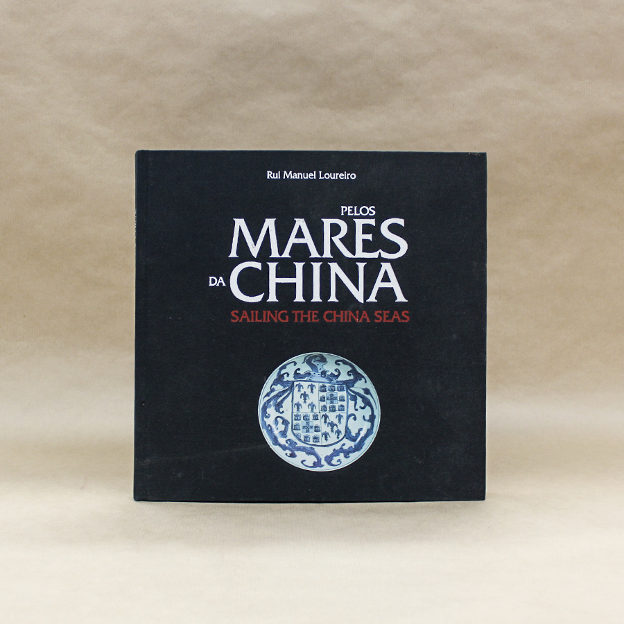 Pelos Mares da China