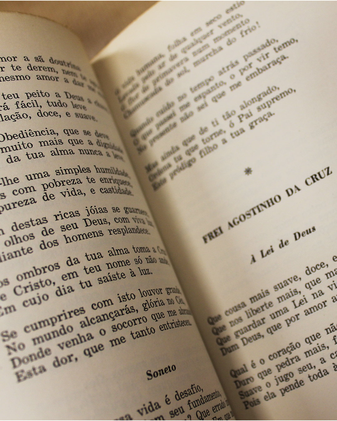 VENDIDO - Na Mão de Deus - Antologia da Poesia Religiosa Portuguesa - Image 2