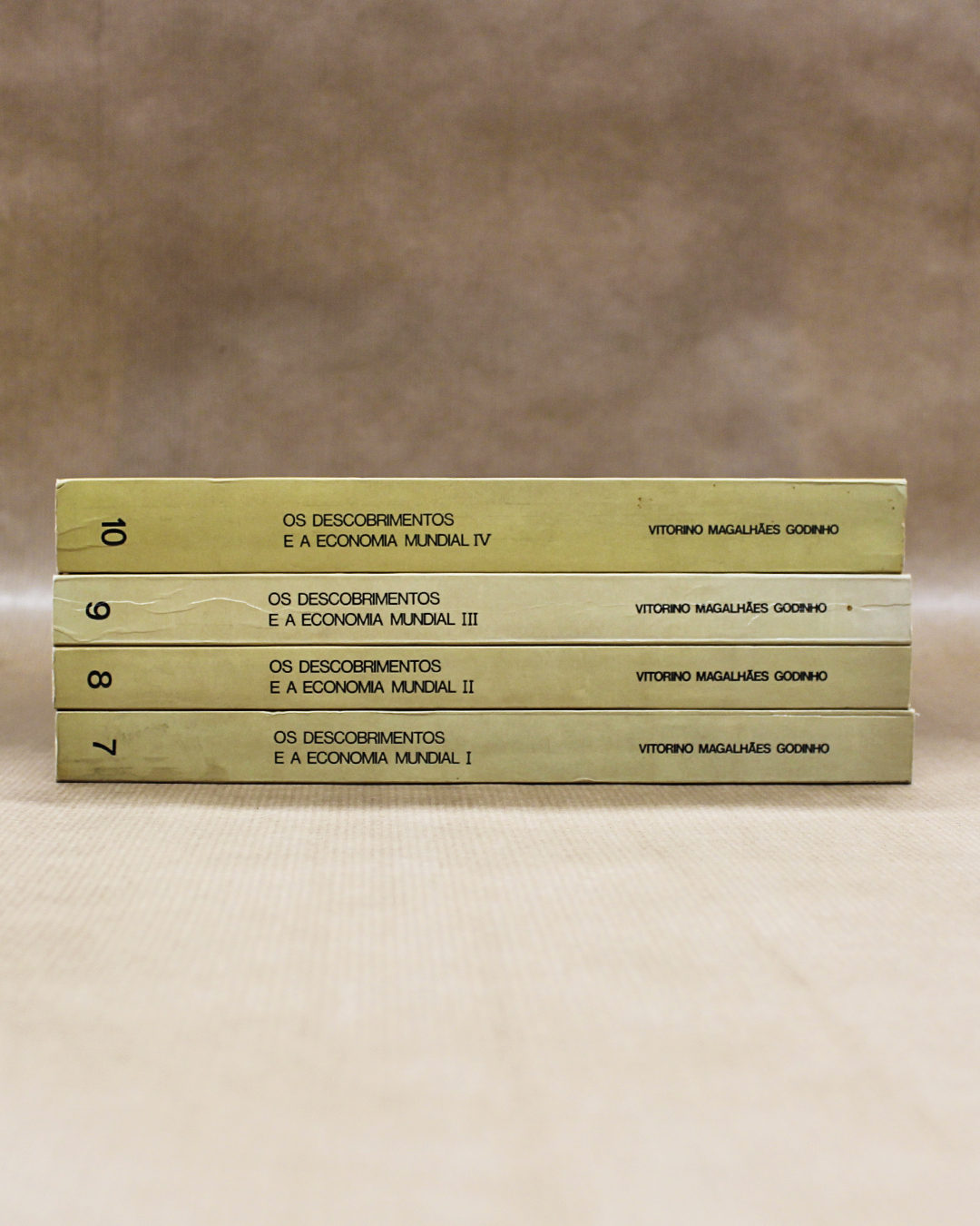 VENDIDO - Os Descobrimentos e a Economia Mundial - 4 Vol. - Image 3
