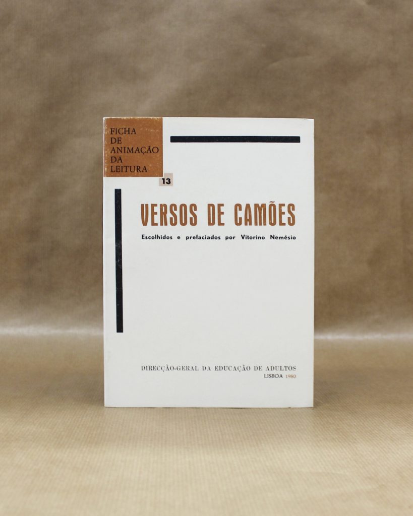 VENDIDO - Versos de Camões - Escolhidos e prefaciados por Vitorino Nemésio